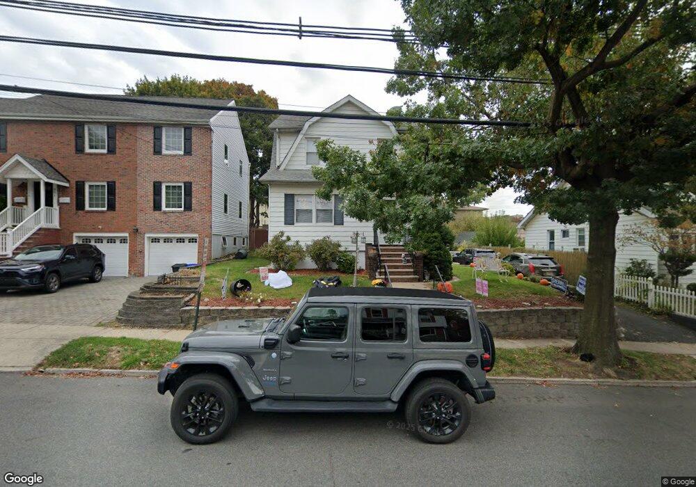 887 Maple Ave, Ridgefield, NJ 07657 - photo 1