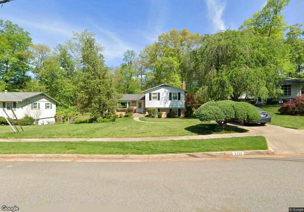 2222 William And Mary Dr, Alexandria, VA 22308 - photo 1