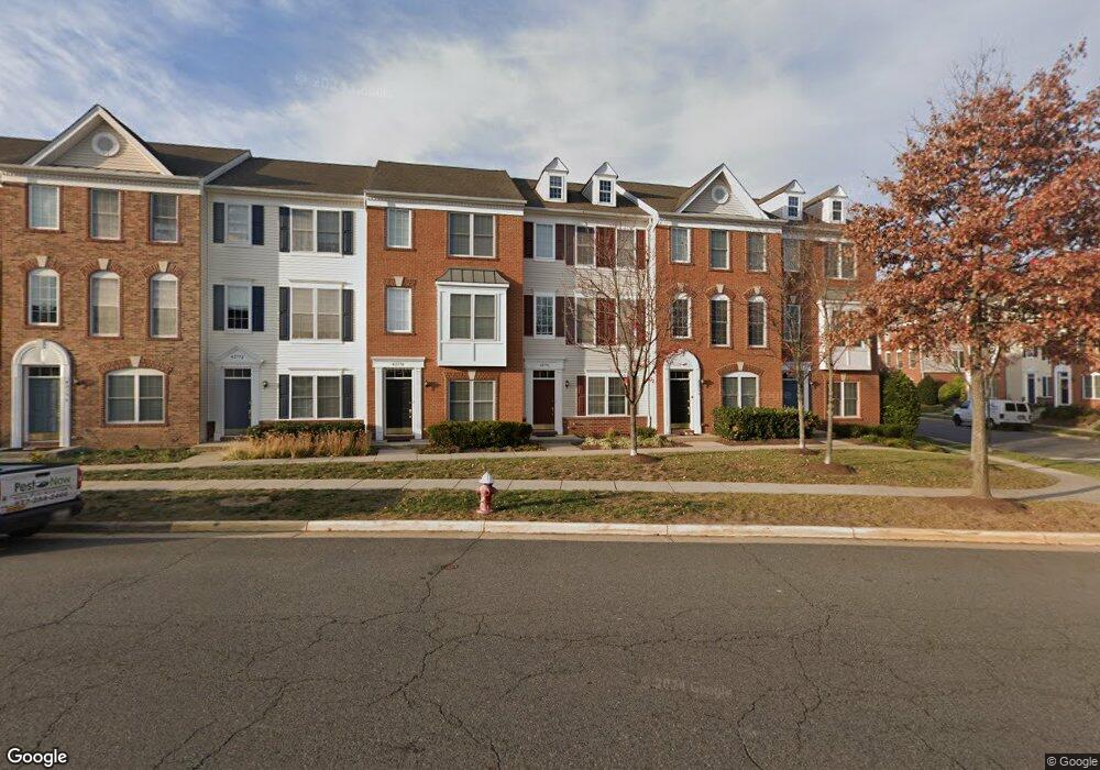 42796 Nations St unit 411, Chantilly, VA 20152 - photo 1