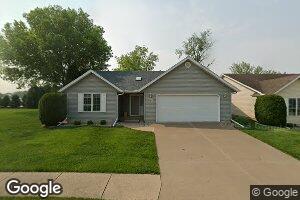 2041 Villa Pines Cir, Carbon Cliff, IL 61239