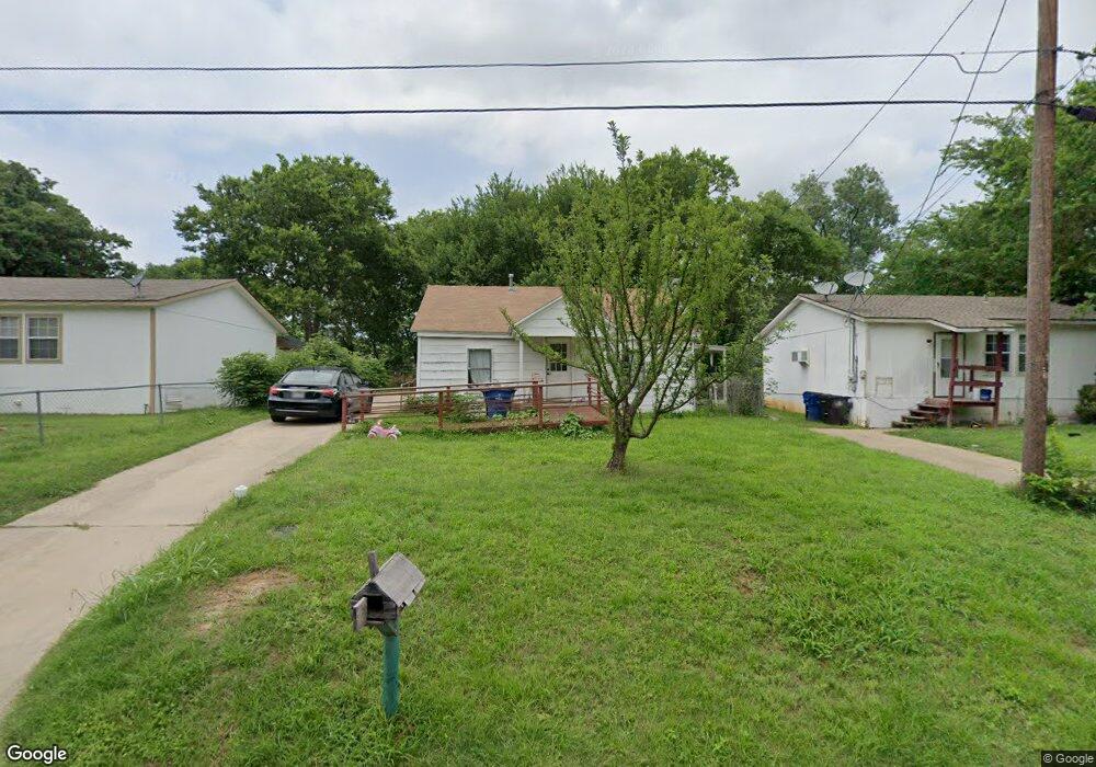 1021 W Collins St, Denison, TX 75020 - photo 1