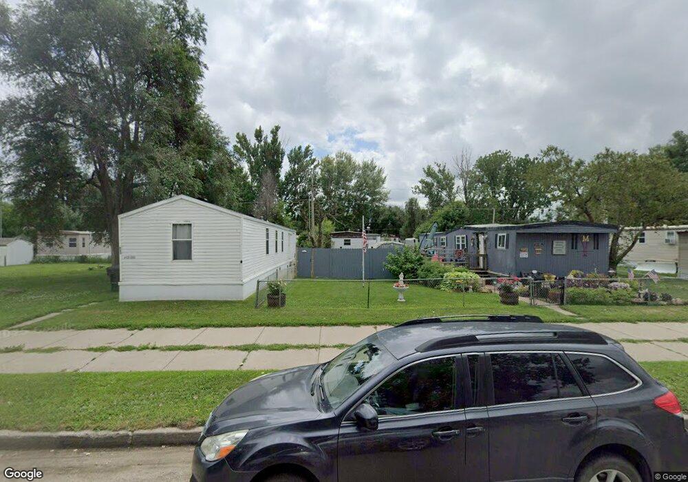 710 Elm St, Mandan, ND 58554 - photo 1