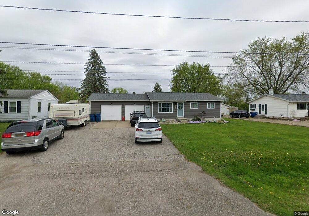 9347 Weldon Dr, Swartz Creek, MI 48473 - photo 1