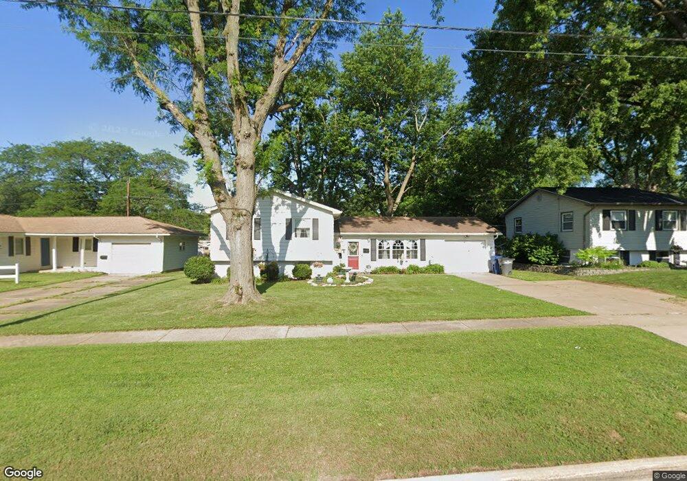 1904 18th St, Bettendorf, IA 52722 - photo 1