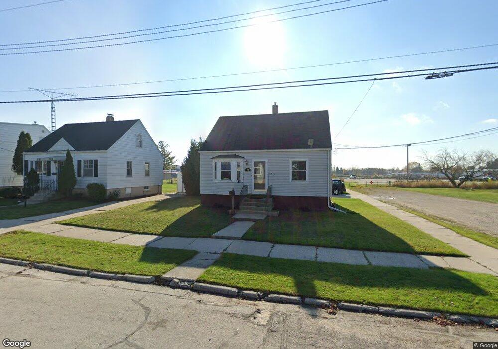 1821 19th St, Two Rivers, WI 54241 - photo 1