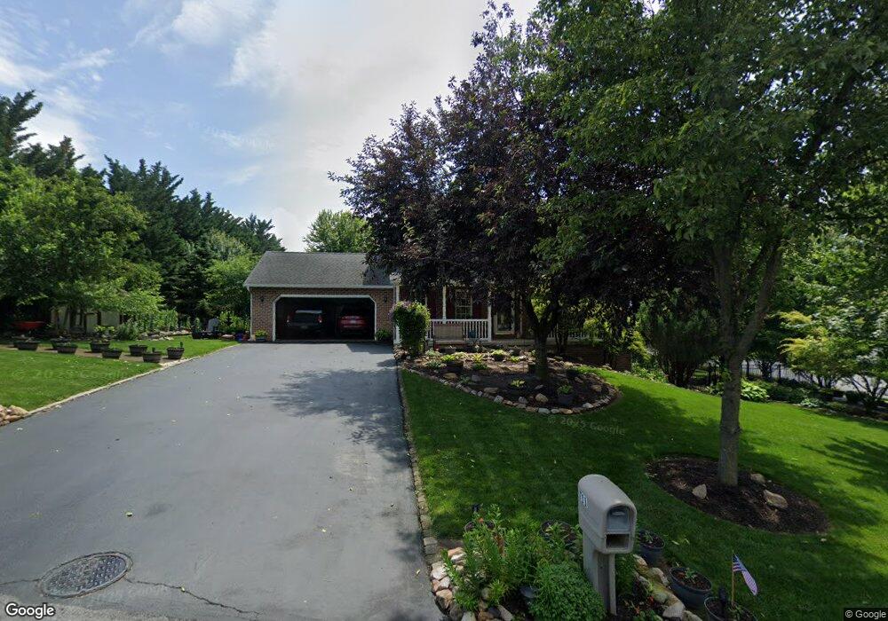 711 Cresson Dr, Chambersburg, PA 17202 - photo 1