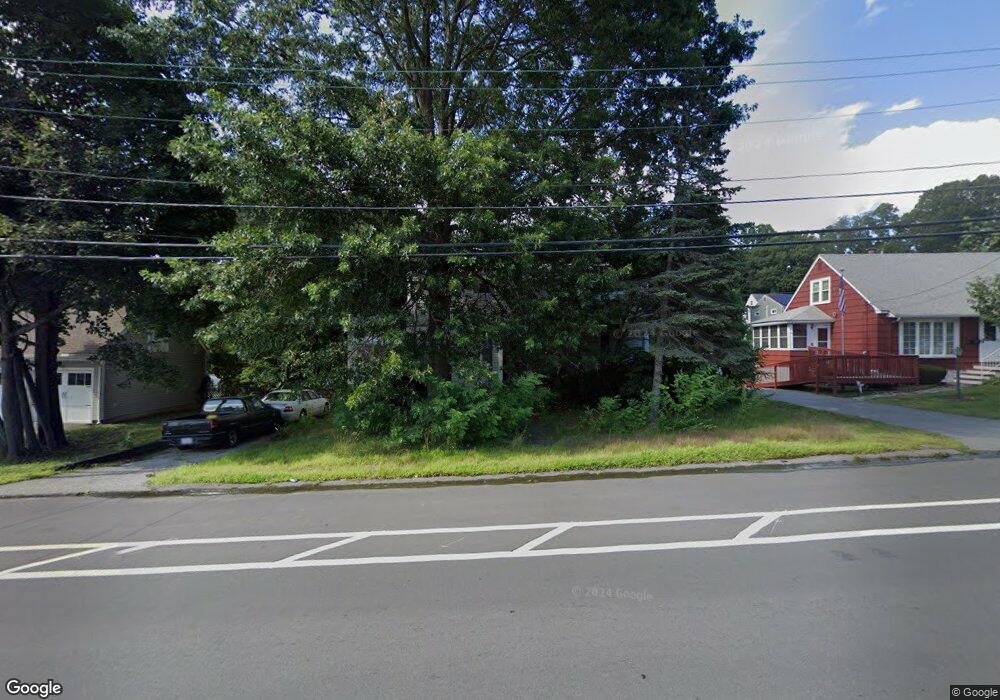 909 Riverside Dr, Methuen, MA 01844 - photo 1