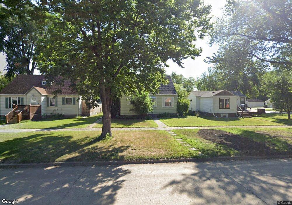 919 S 9th St, Grand Forks, ND 58201 - photo 1