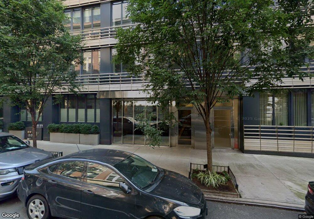 50 W 15th St unit 5D, New York, NY 10011 - photo 1