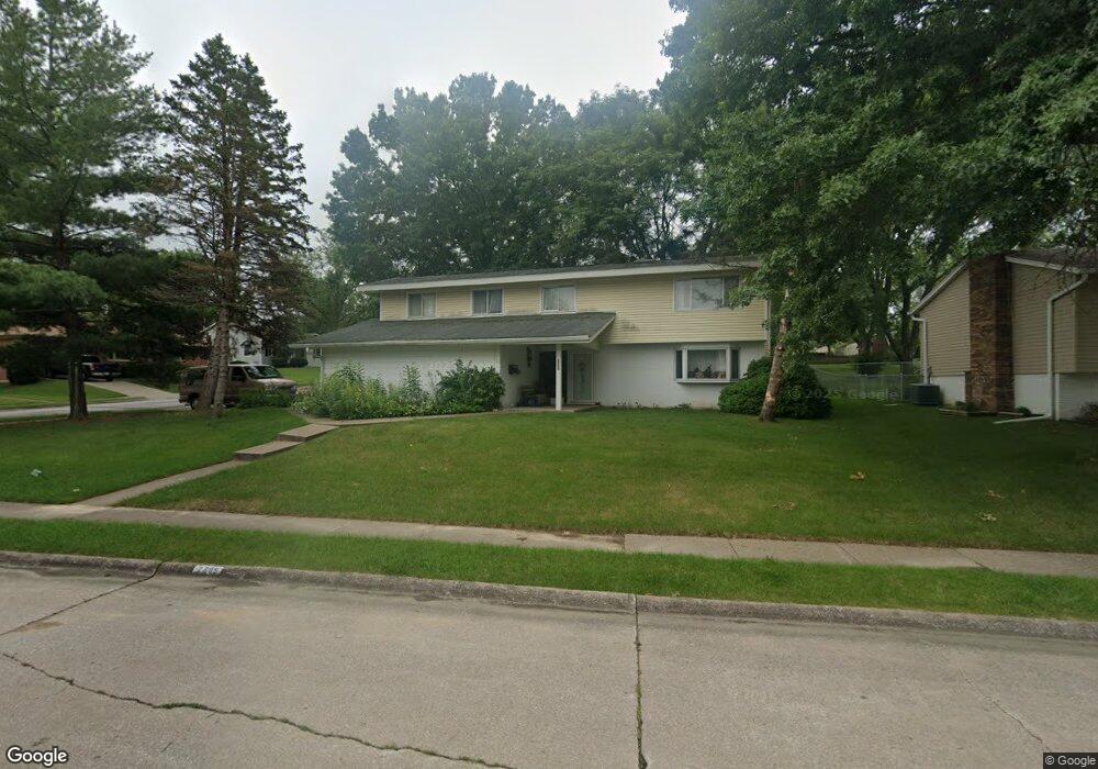 2205 W 29th St, Davenport, IA 52804 - photo 1