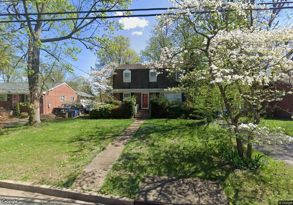 3901 Whispering Ln, Falls Church, VA 22041 - photo 1