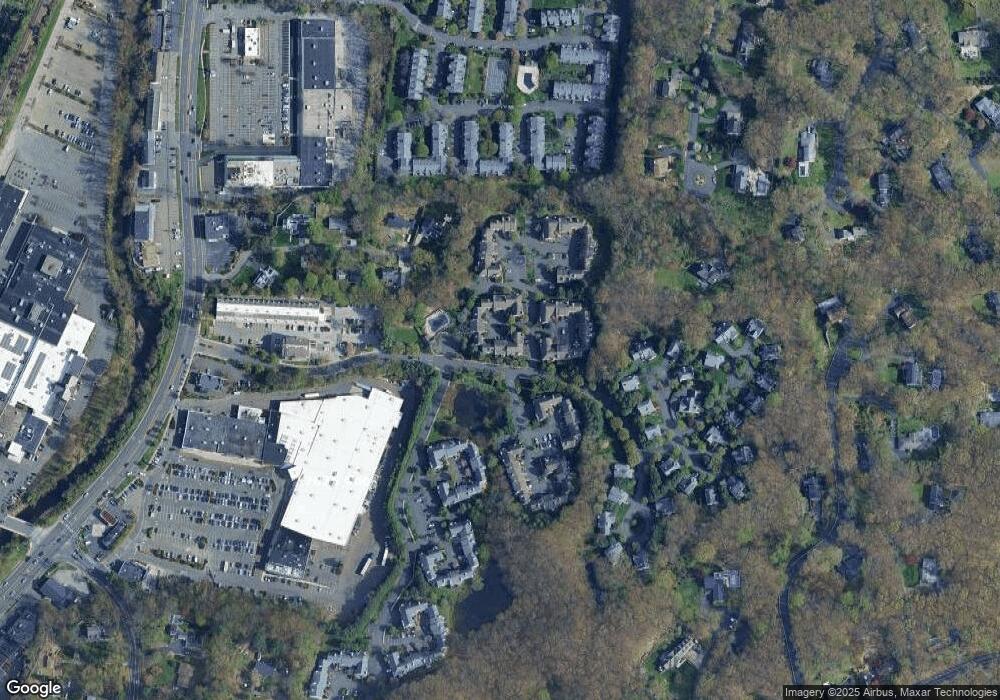 205 Foxboro Dr, Norwalk, CT 06851 - photo 1