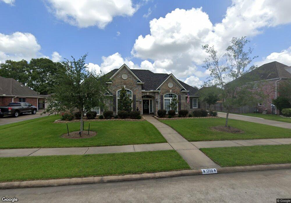 1709 Country Club Dr, Friendswood, TX 77546 - photo 1