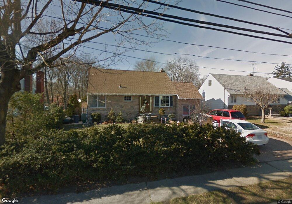 1712 Meadowbrook Rd, Merrick, NY 11566 - photo 1