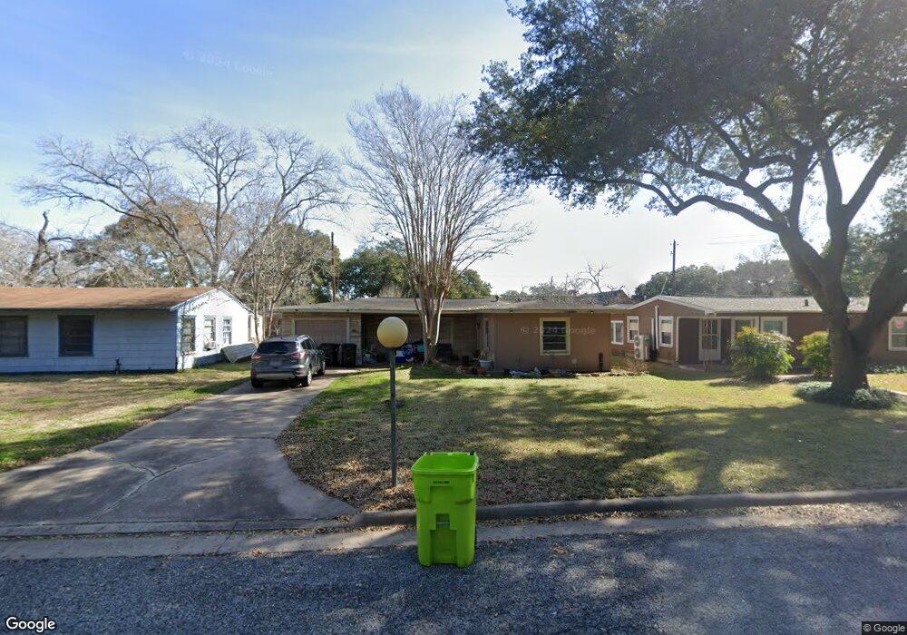 1413 Frost St, Rosenberg, TX 77471 - photo 1