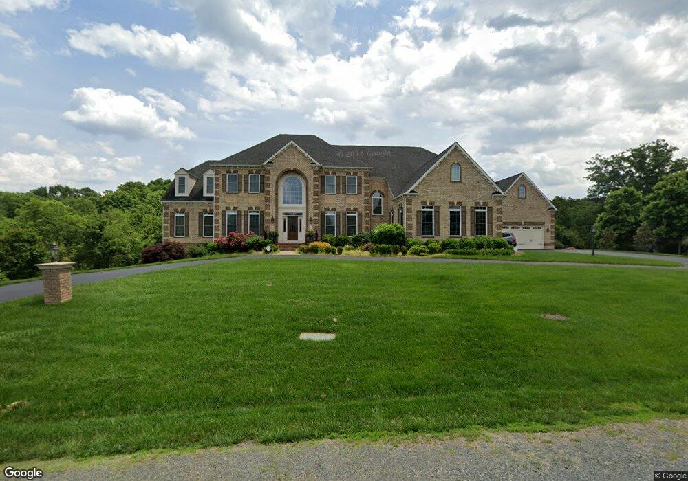 11623 Hunting Crest Ln, Vienna, VA 22182 - photo 1