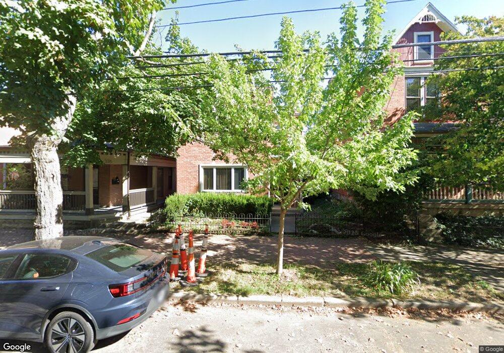 332 W 1st Ave, Columbus, OH 43201 - photo 1