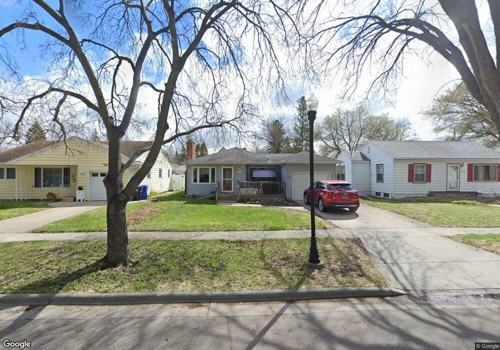 1614 6th St S, Fargo, ND 58103 - photo 1