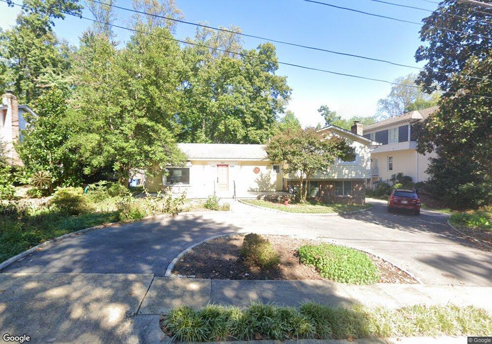 206 Mchenry St SE, Vienna, VA 22180 - photo 1