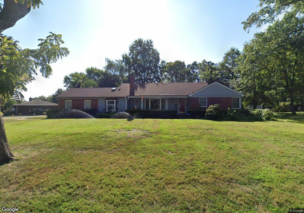 6318 Robin Hood Dr, Shawnee, KS 66203 - photo 1