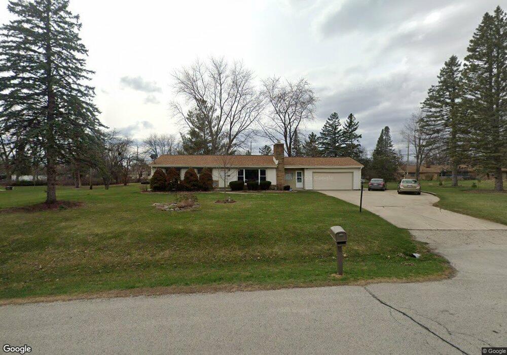 6445 S Carroll Cir, Franklin, WI 53132 - photo 1