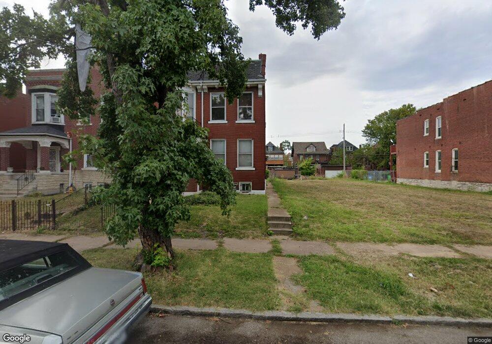 4541 Athlone Ave, Saint Louis, MO 63115 - photo 1