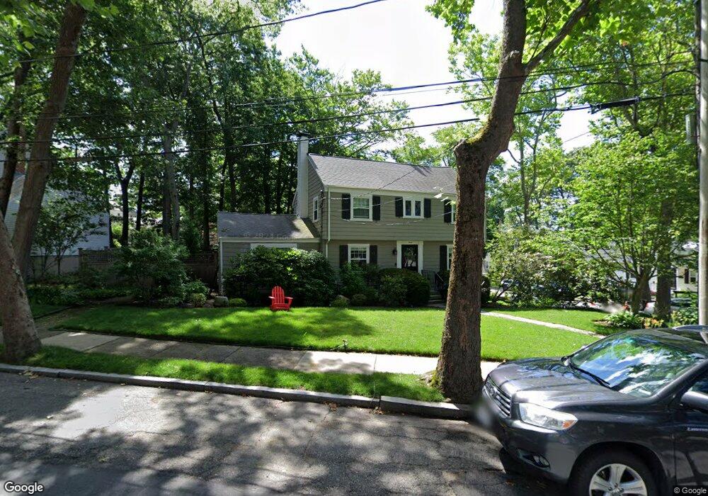 7 Ledgewood Rd, West Roxbury, MA 02132 - photo 1