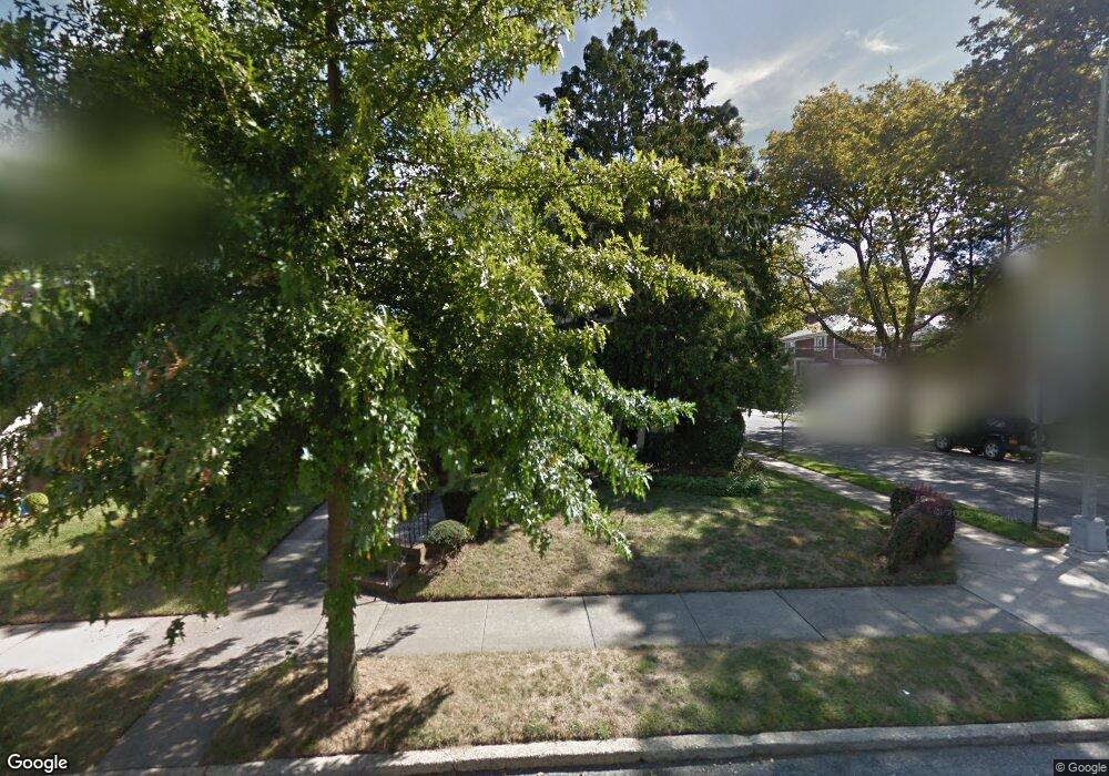 8153 190th St, Hollis, NY 11423 - photo 1