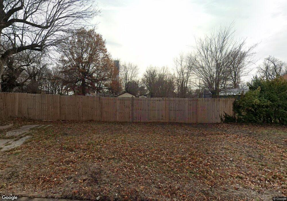 1824 Gabriel Ave, Parsons, KS 67357 - photo 1