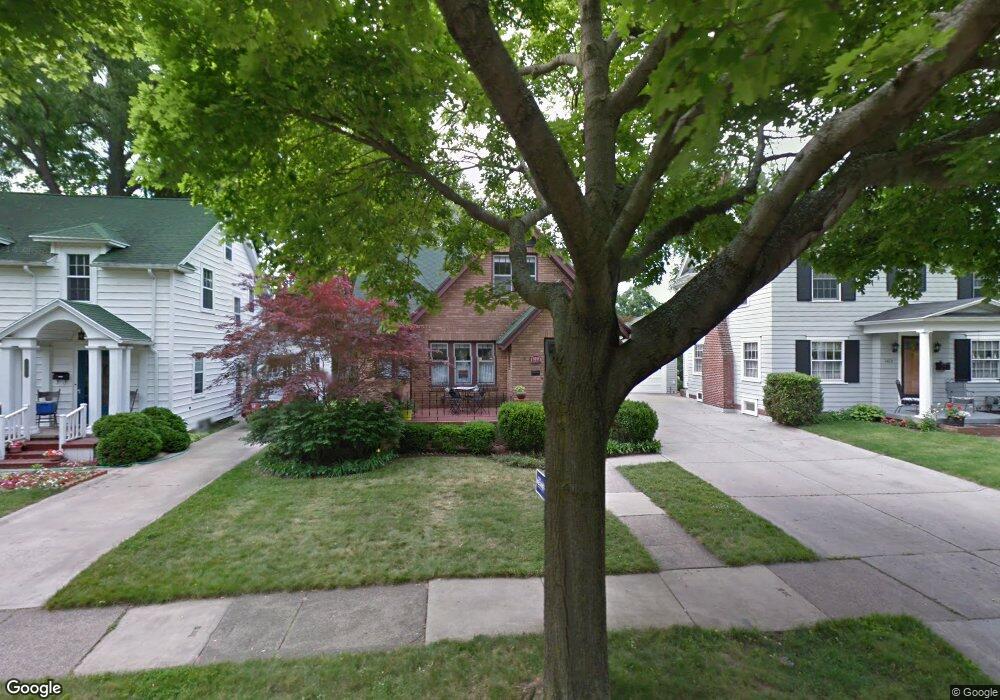 1611 S Genesee Dr, Lansing, MI 48915 - photo 1