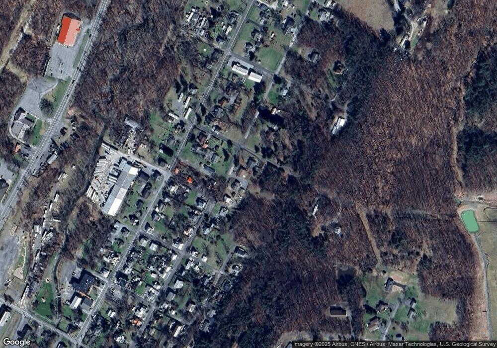 10 N Laurel Ave, Berkeley Springs, WV 25411 - photo 1