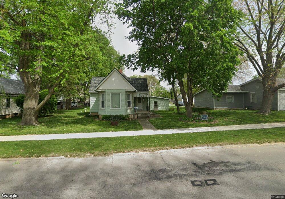 330 5th St, Lincoln, IL 62656 - photo 1