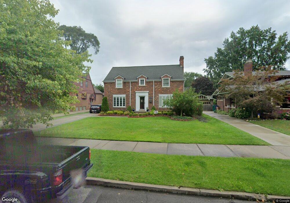 852 Barrington Rd, Grosse Pointe Park, MI 48230 - photo 1