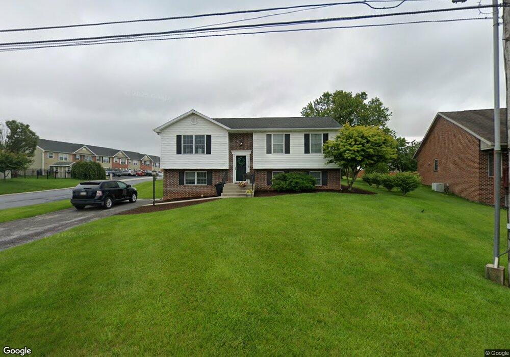 1176 Hollywell Ave, Chambersburg, PA 17201 - photo 1