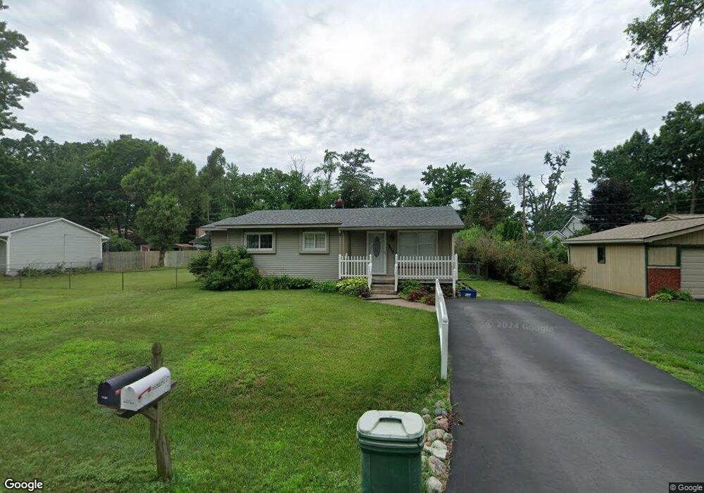 4050 Maple Blvd, West Bloomfield, MI 48323 - photo 1