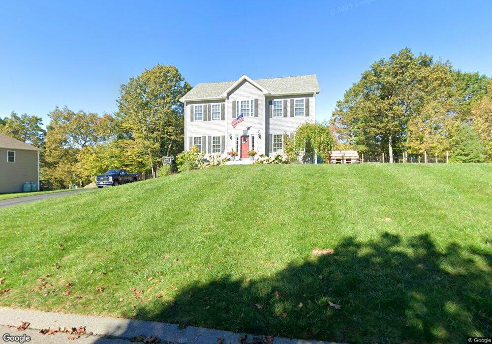 172 Tibbett Cir, Fitchburg, MA 01420 - photo 1