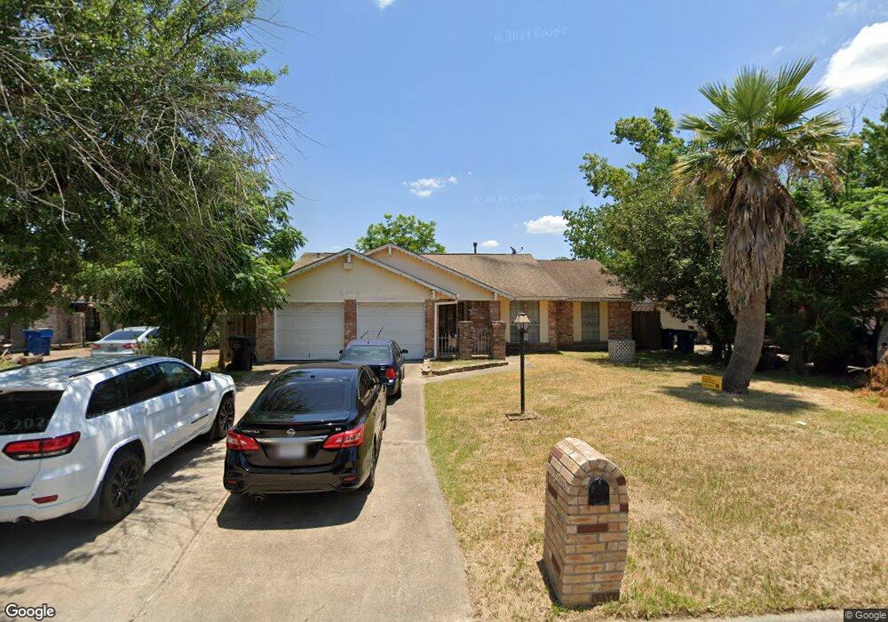 8818 Bisley Ln, Houston, TX 77088 - photo 1