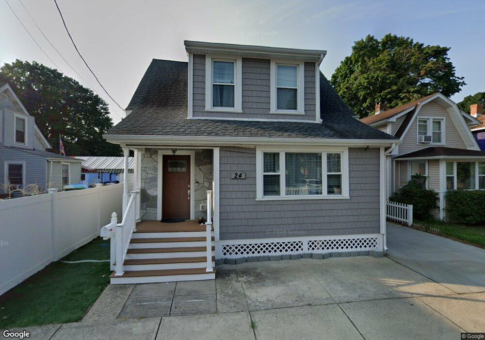 24 Jones St, West Haven, CT 06516 - photo 1