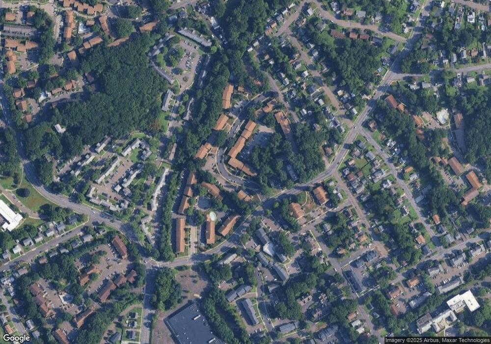 44 Kennedy Dr unit 44, Bridgeport, CT 06606 - photo 1