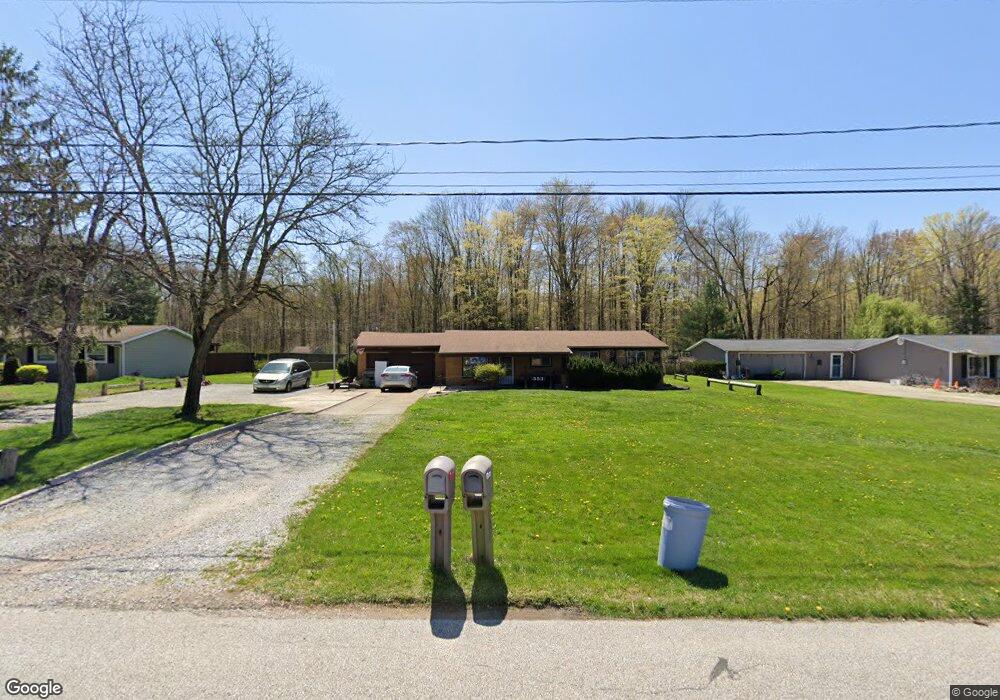 553 Sherwood Dr, Aurora, OH 44202 - photo 1