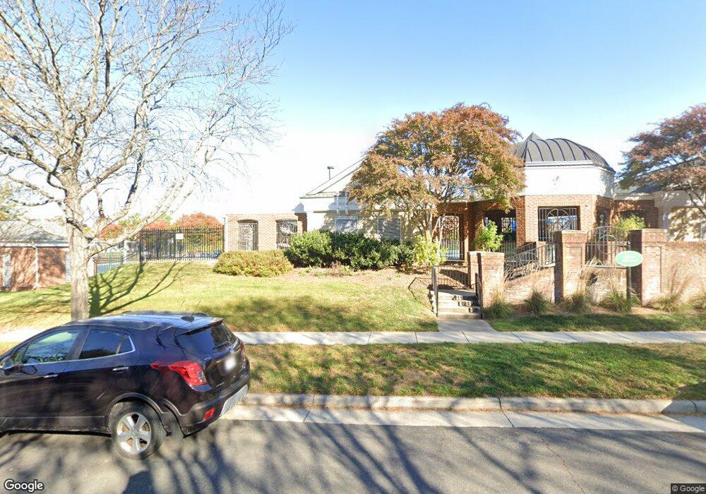 43450 Parish St, Chantilly, VA 20152 - photo 1