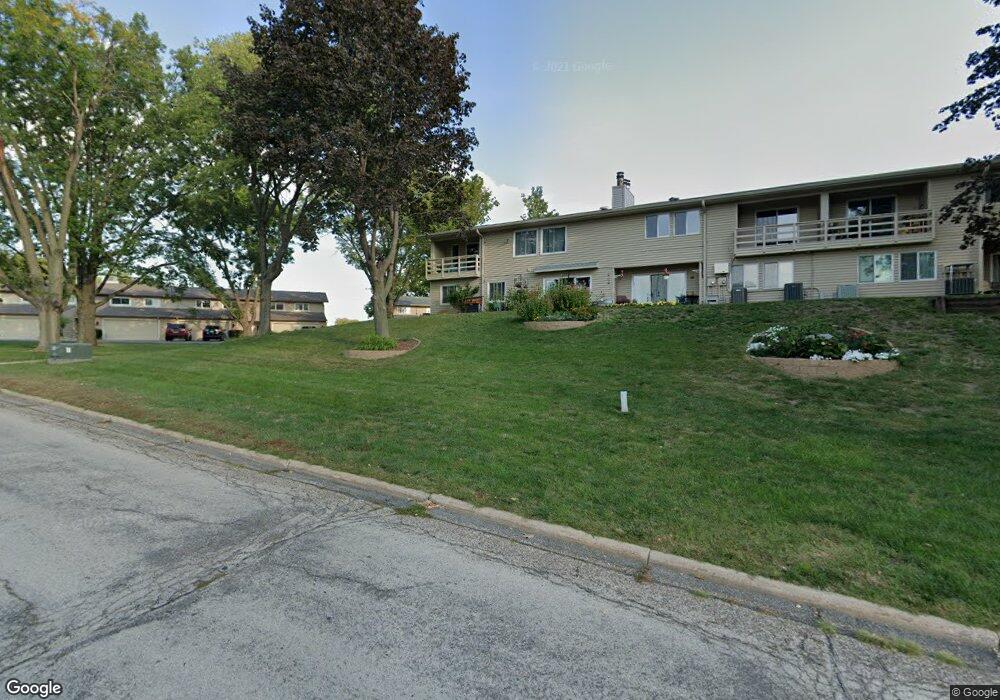 1733 Applewood Place NE unit 7C, Cedar Rapids, IA 52402 - photo 1