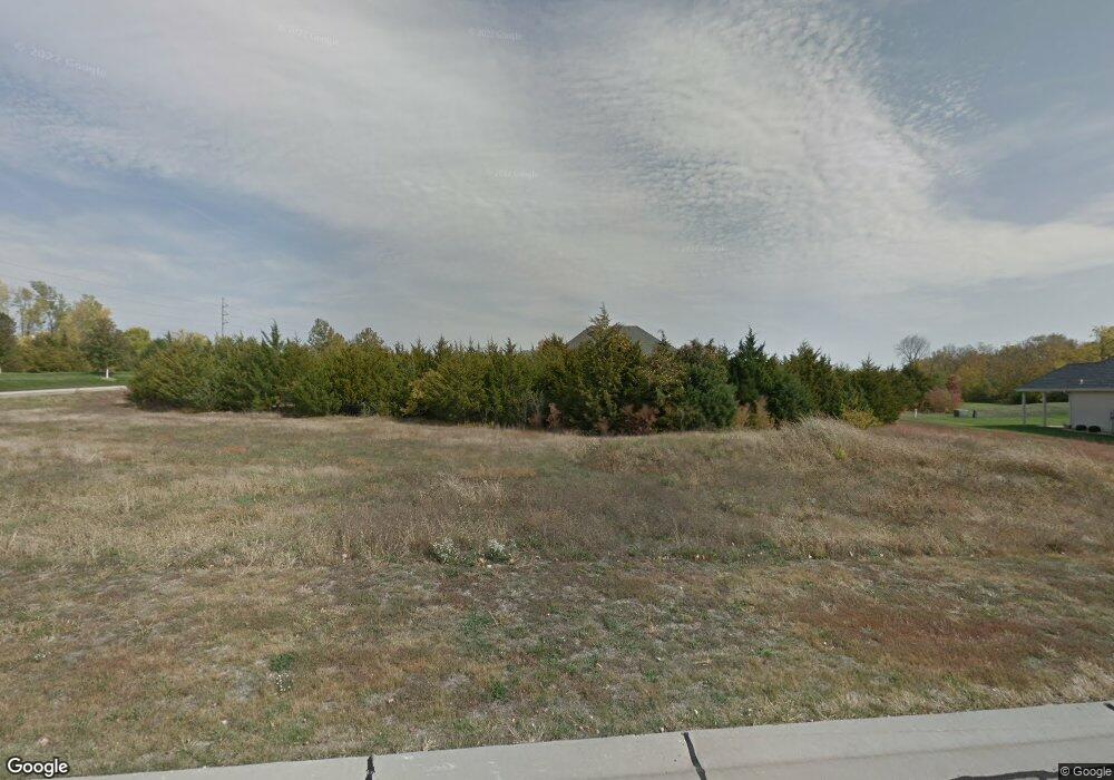 4112 SW Post Oak Dr, Topeka, KS 66610 - photo 1