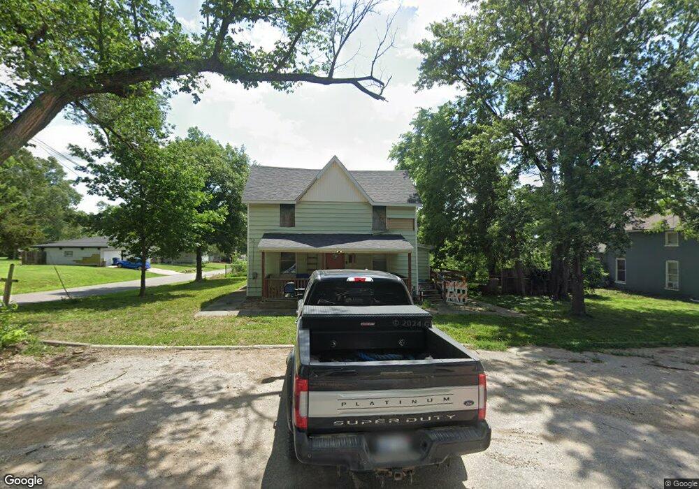 401 Delaware St, Oskaloosa, KS 66066 - photo 1