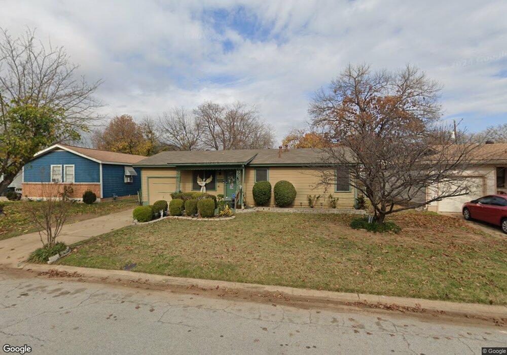 756 Ruth Ln, Hurst, TX 76053 - photo 1