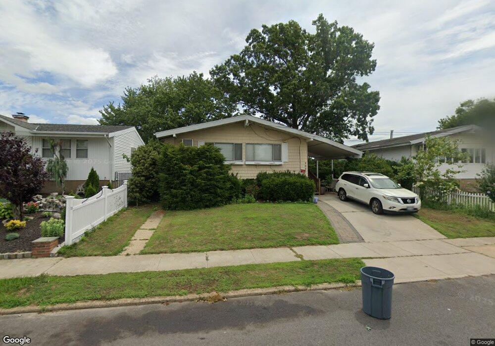 2687 Corner Ln, Bellmore, NY 11710 - photo 1