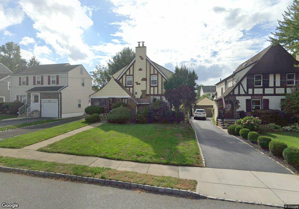 480 Twin Oaks Rd, Union, NJ 07083 - photo 1