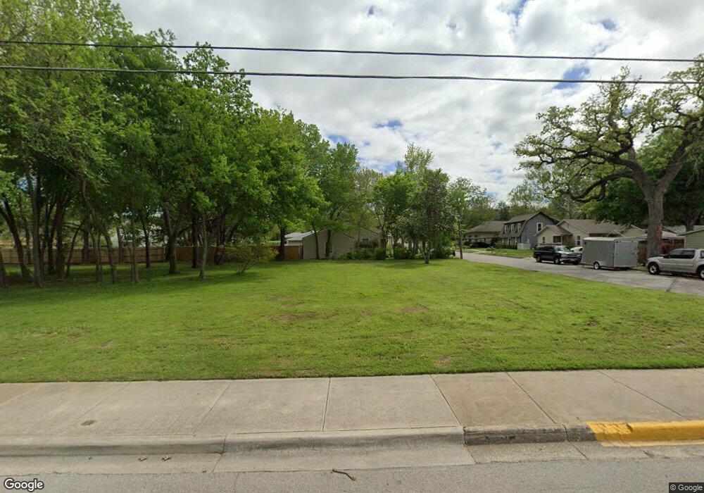 311 W Lee Ave, Weatherford, TX 76086 - photo 1