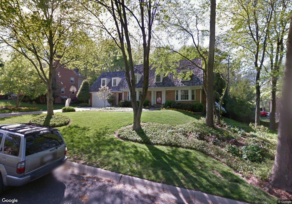 8112 Hackamore Dr, Potomac, MD 20854 - photo 1