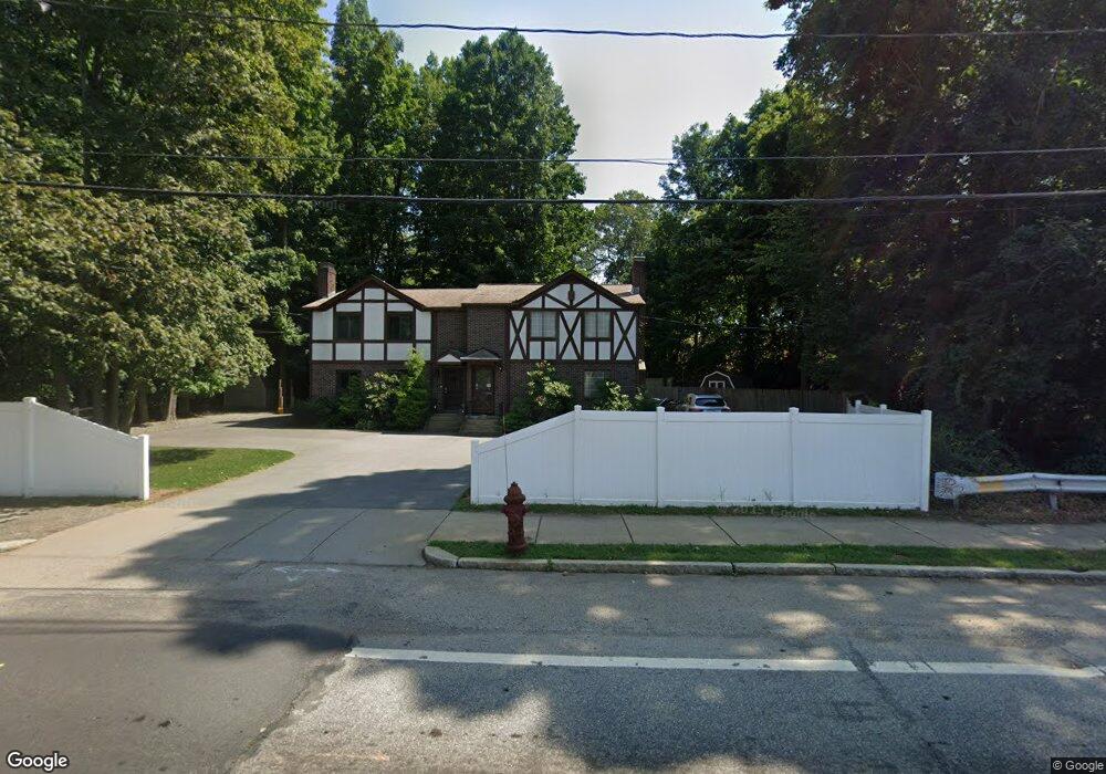 1042 Boylston St, Newton Highlands, MA 02461 - photo 1